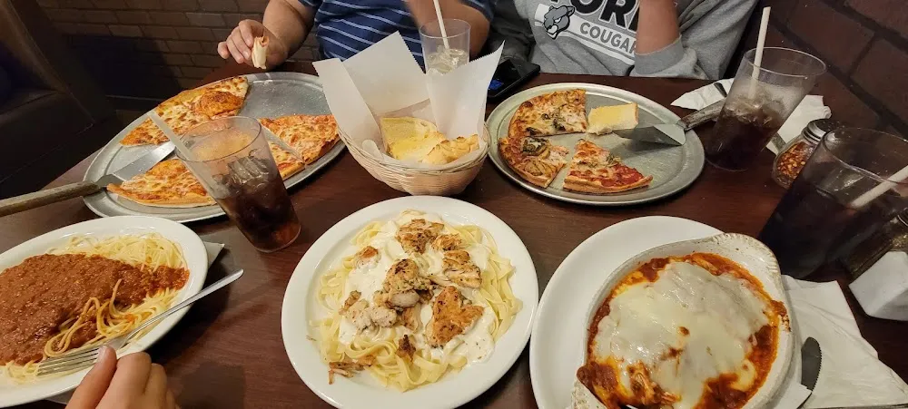Chicken Alfredo Pizza